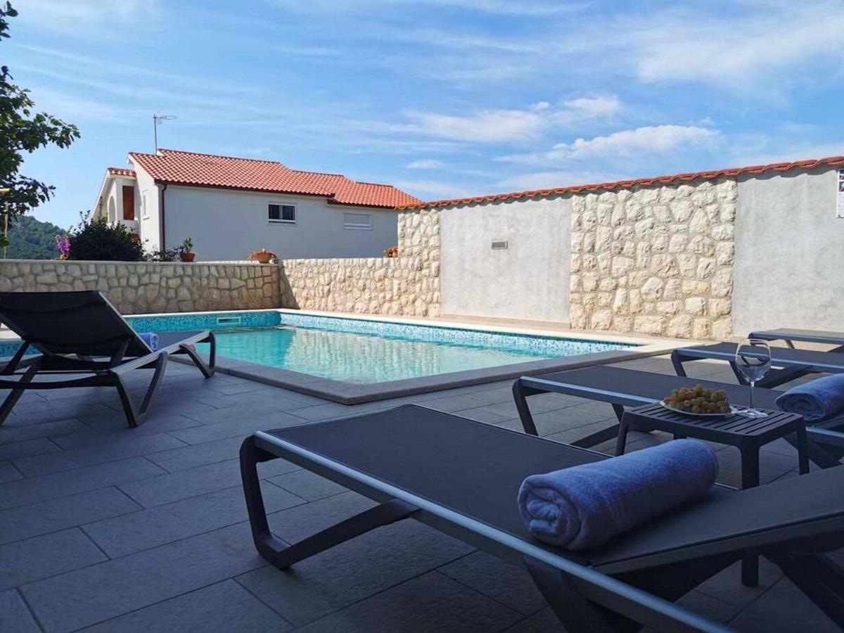 Apartments Miranda Lopar Extérieur photo