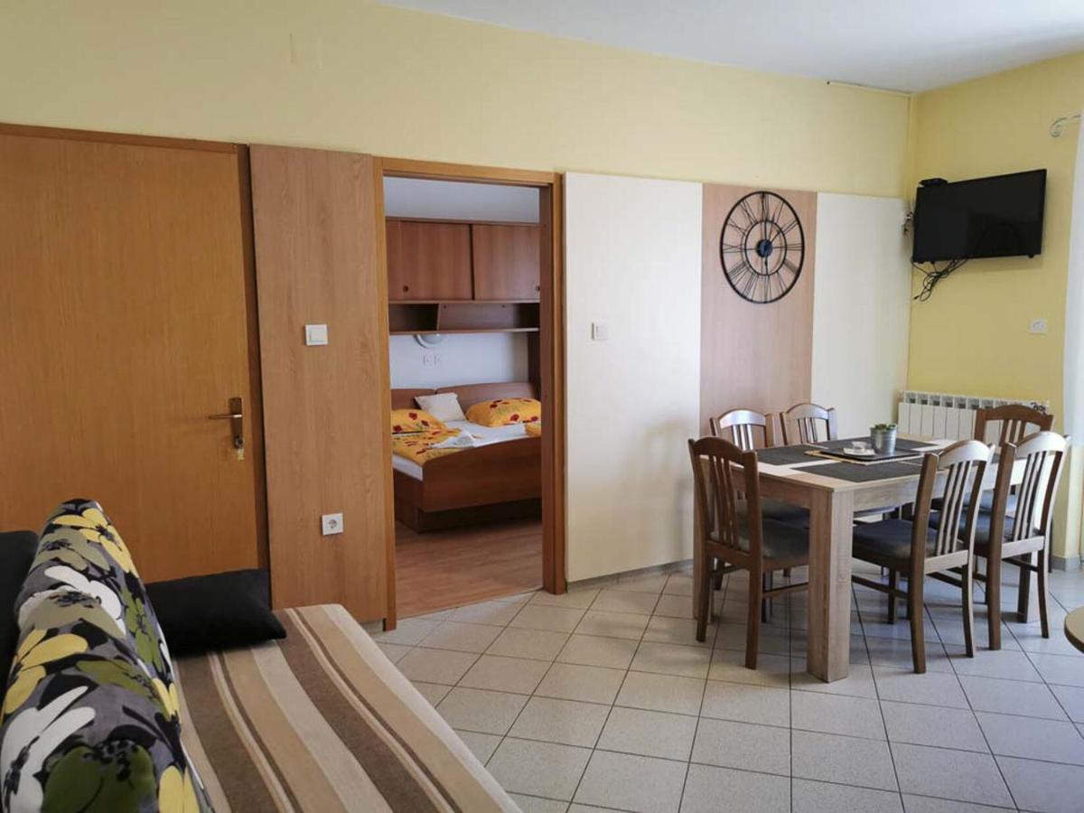 Apartments Miranda Lopar Extérieur photo