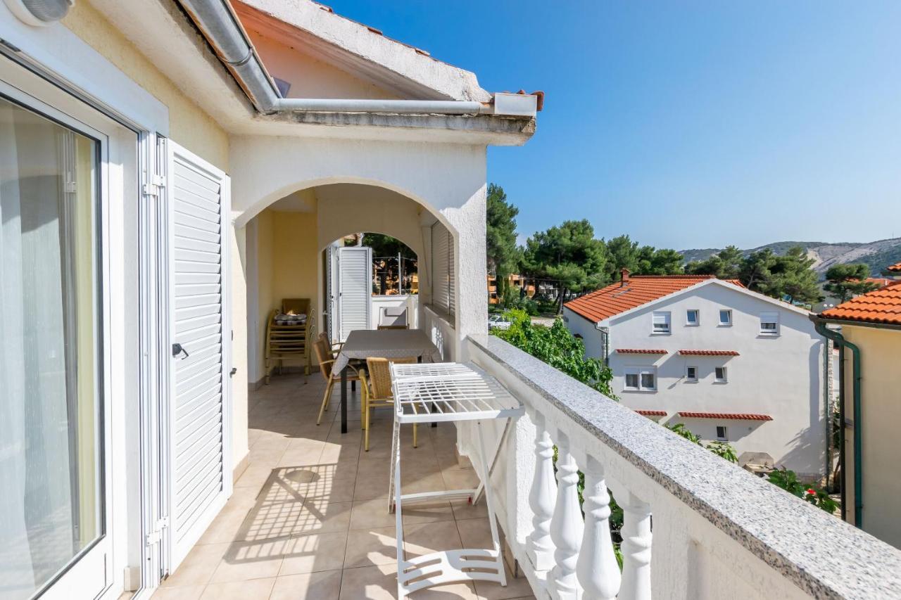 Apartments Miranda Lopar Extérieur photo