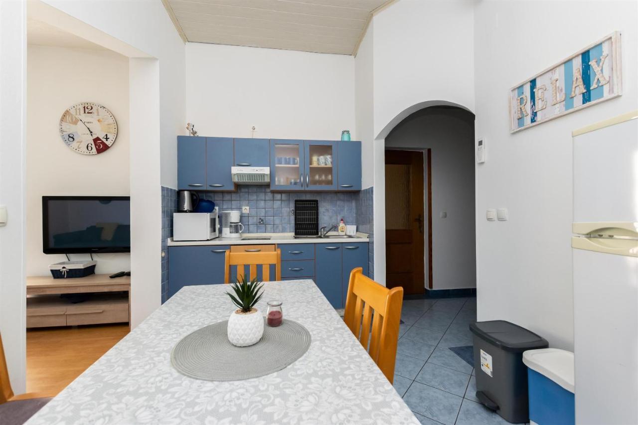 Apartments Miranda Lopar Extérieur photo