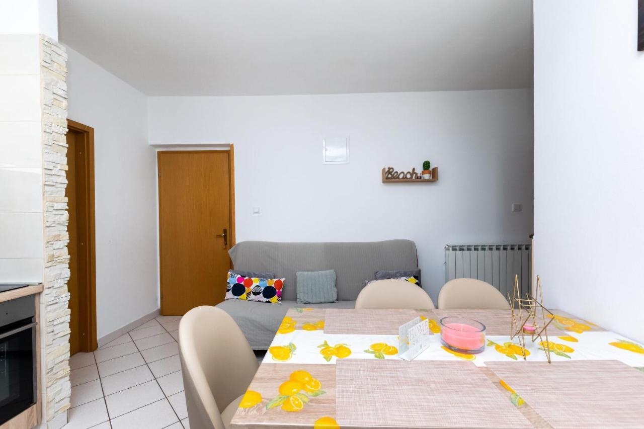 Apartments Miranda Lopar Extérieur photo