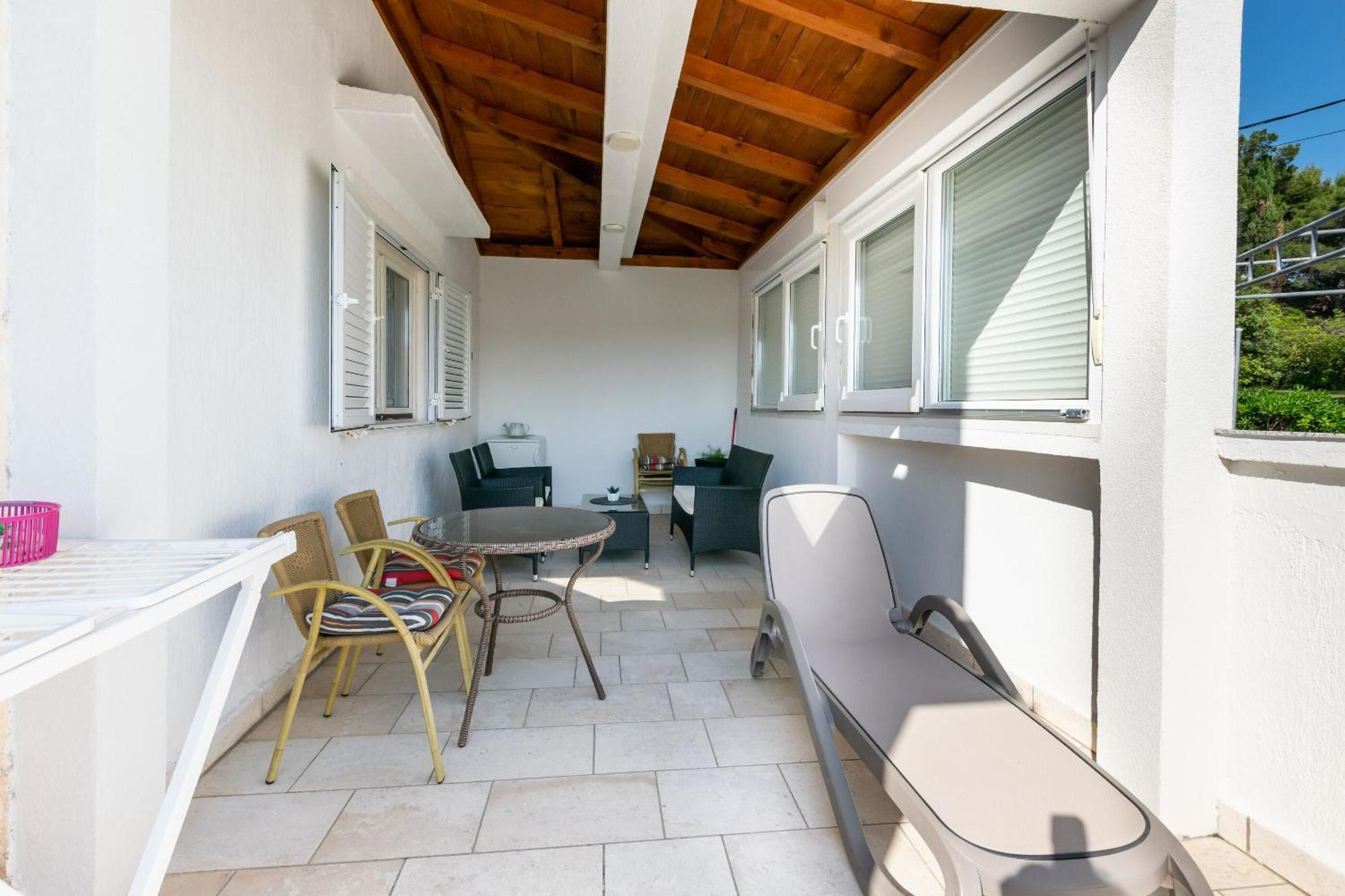 Apartments Miranda Lopar Extérieur photo